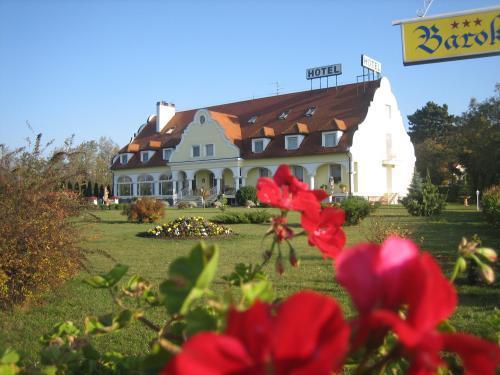 Barokk Hotel Hegyeshalom Exterior photo